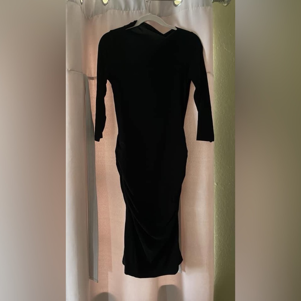 James Perse womens fitted black dress 
Size 3 and 4 available